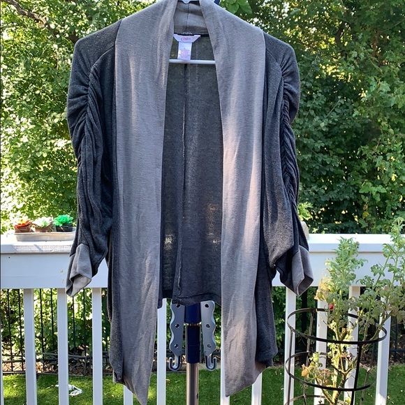 5/$20 🥰Candies Sweater - Picture 1 of 4